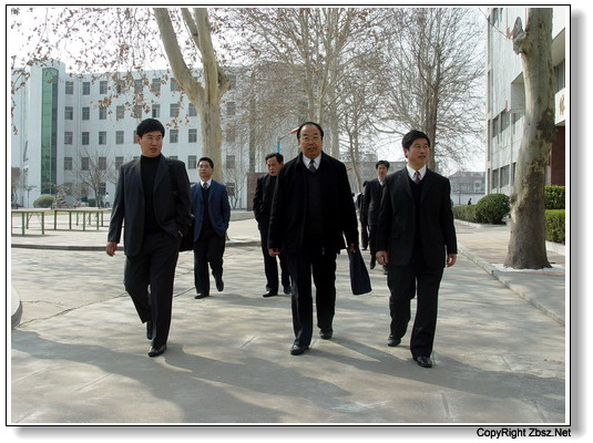 3月日,山东省北镇中学教育考察团在校长任学武的带领下来淄博